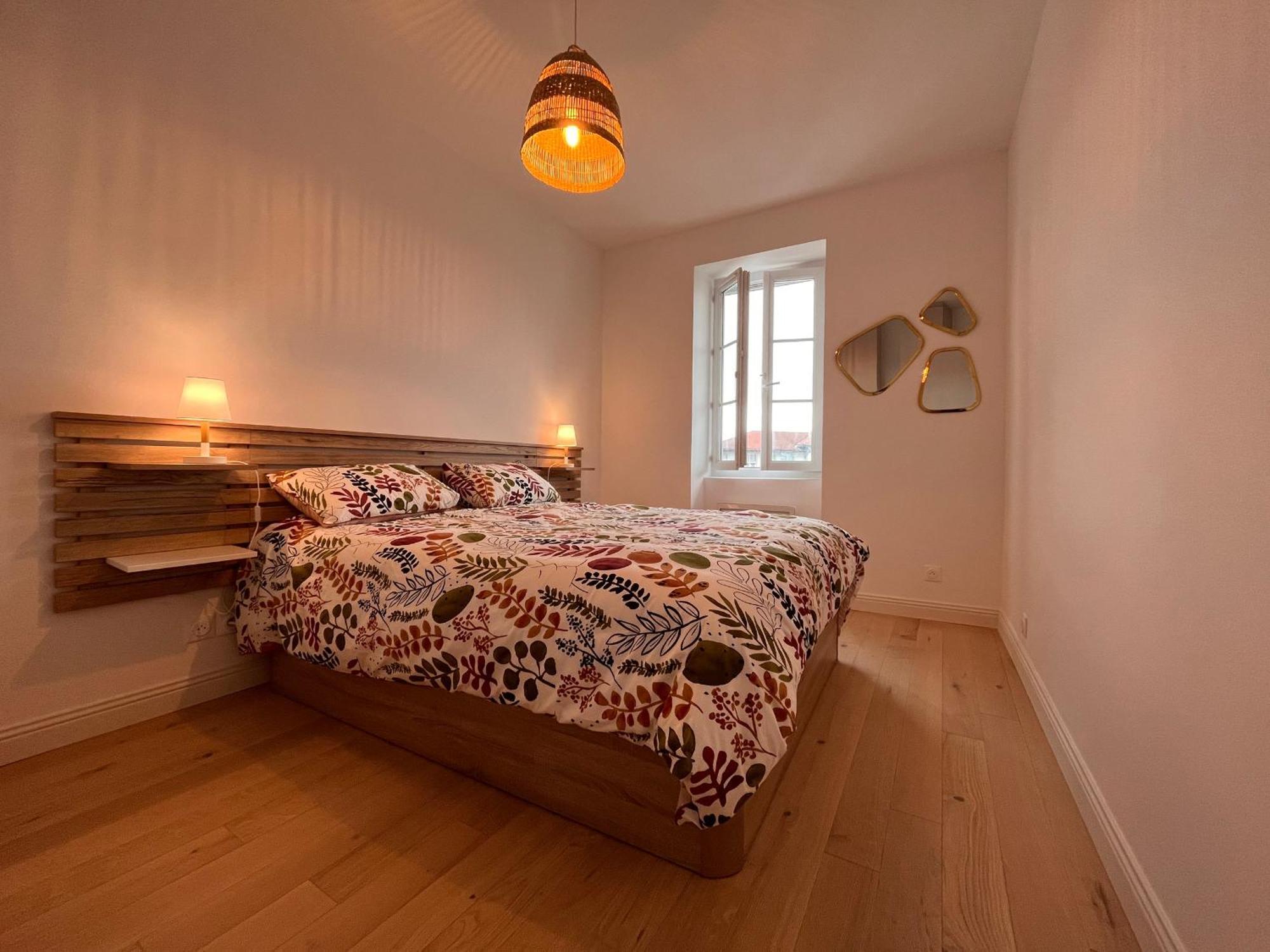 Appartement Lumineux 3 Pieces Pres Des Halles Et De La Plage, Wifi, Clim, Parkings Proches - Fr-1-239-910 Saint-Jean-de-Luz Exterior foto